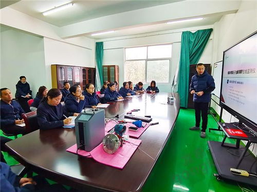 虹潤公司成功舉辦智能制造專題培訓(xùn)與新產(chǎn)品技術(shù)知識(shí)講座